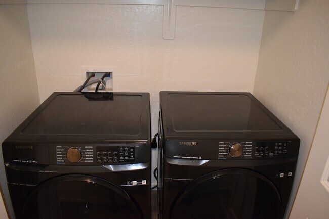 Building Photo - 4527 Isabel Ct