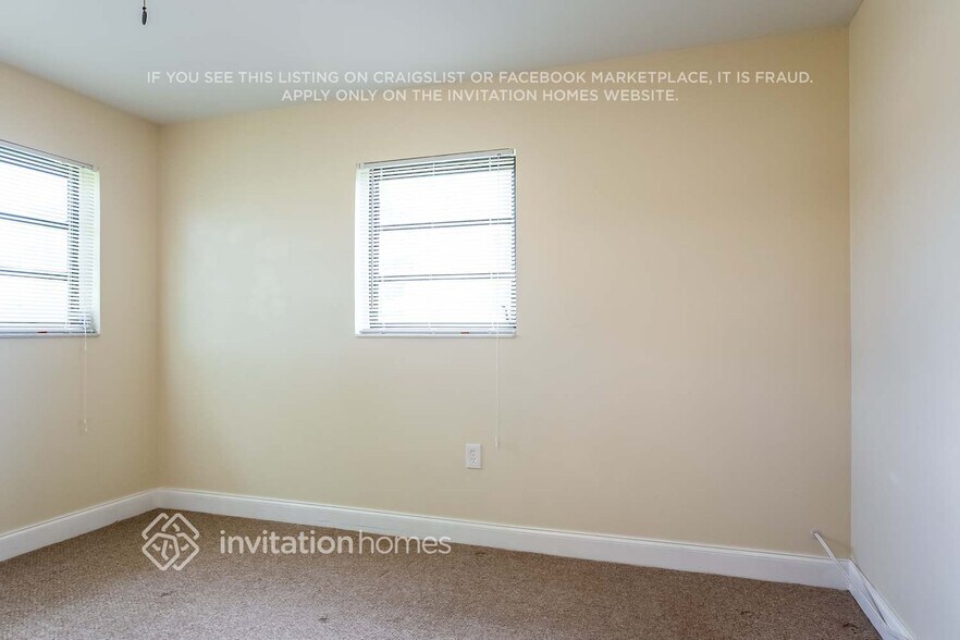 Building Photo - 9504 Bloomfield Dr