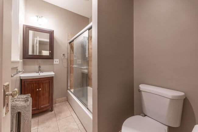 Building Photo - 1432 W Jonquil Terrace