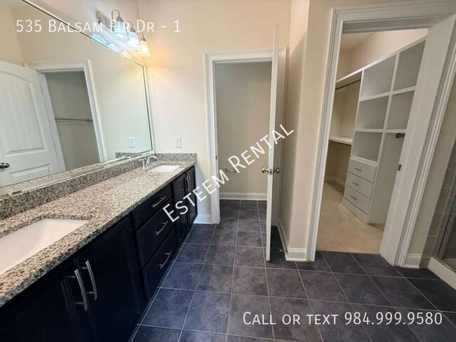 Building Photo - 535 Balsam Fir Dr