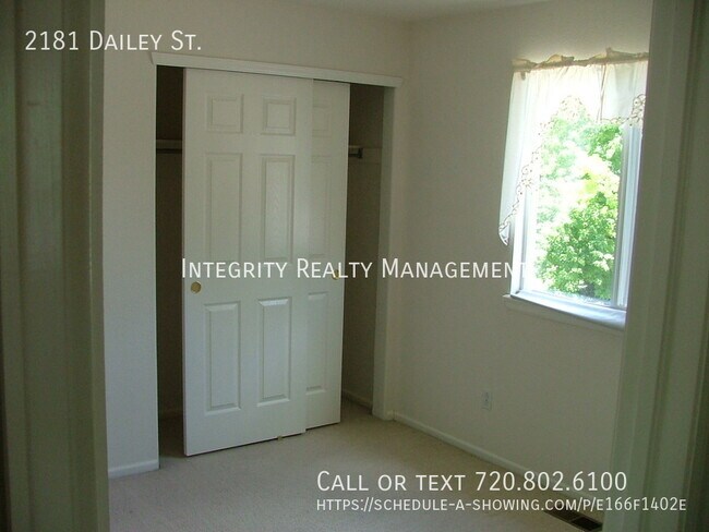 Building Photo - 2181 Dailey St