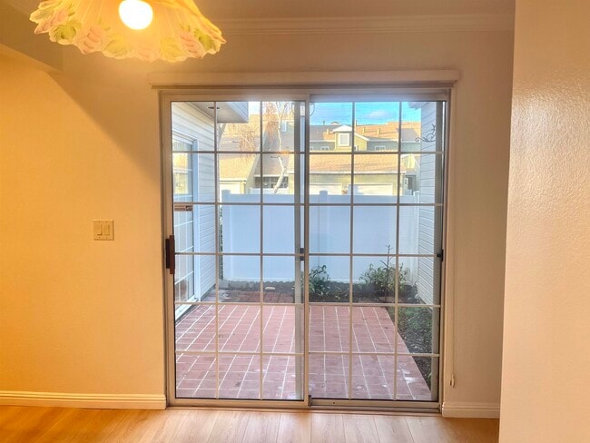 Building Photo - 5601 Baldwin Way