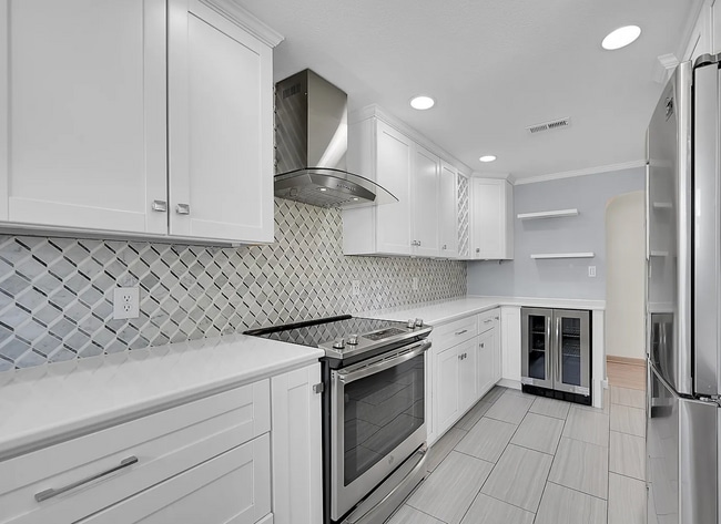 Building Photo - 4265 Brentwood St