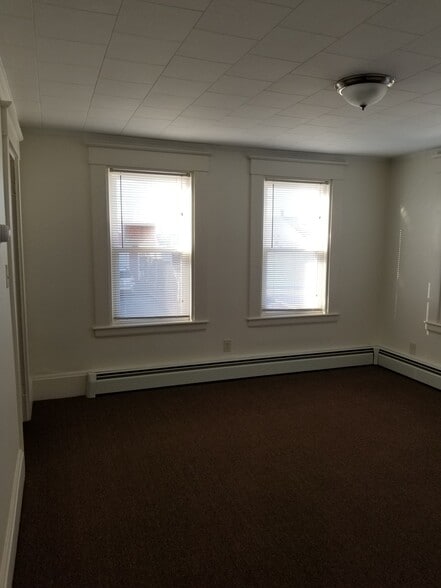 Building Photo - 38 Mt Auburn St