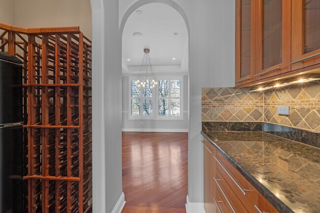 Building Photo - 7242 Greywall Ct