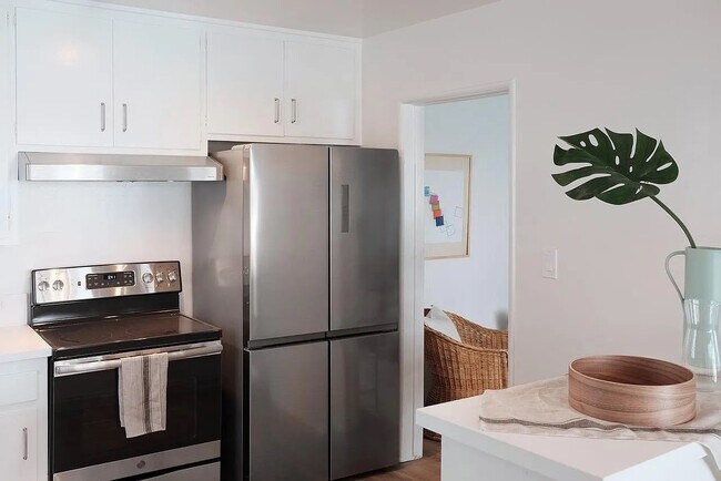 Building Photo - The Town House