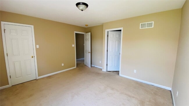 Building Photo - 58 Fountainview Dr