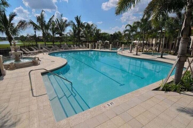 Building Photo - 8099 Cassia Dr