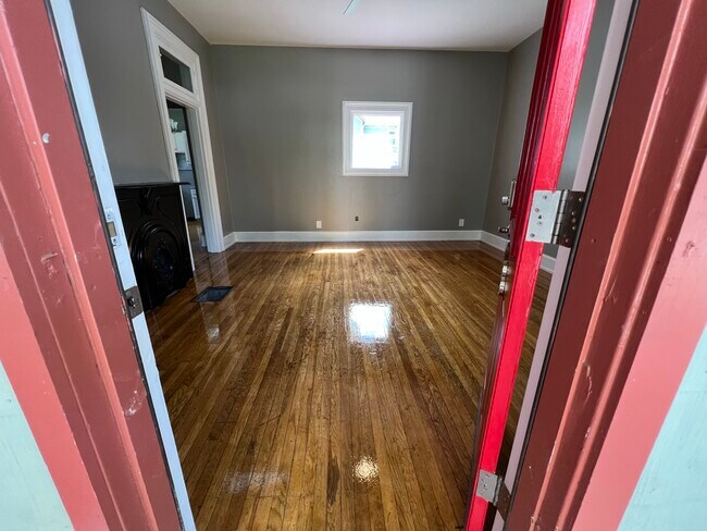 Building Photo - 76 Huffman Ave