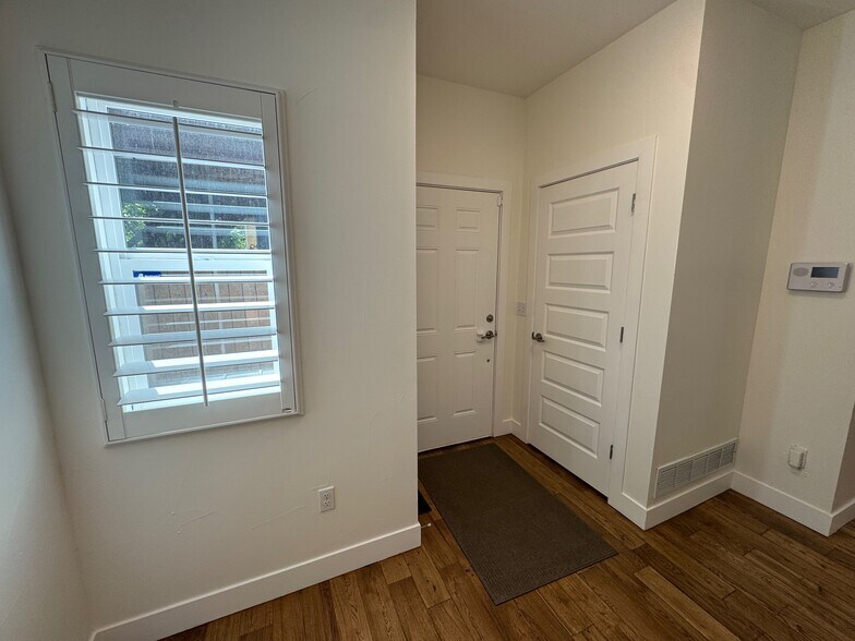 coat closet - 3440 W 33rd Ave