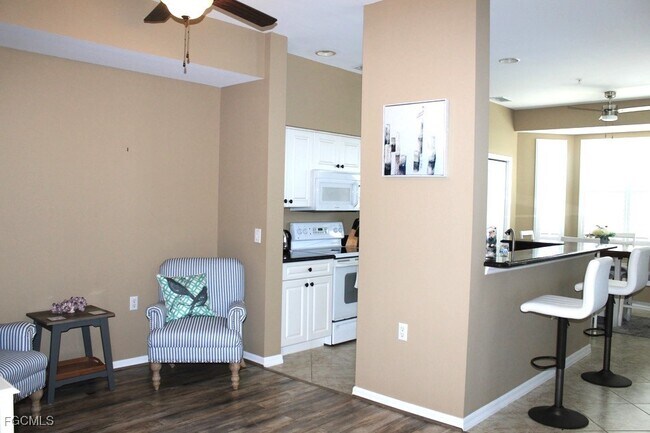 Building Photo - 16685 Lake Cir Dr