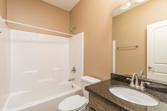 Building Photo - 1331 E Candor Dr