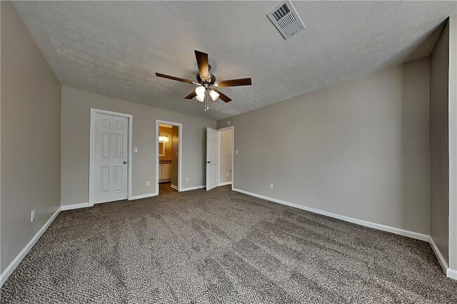 Building Photo - 554 Sherwood Oaks Rd