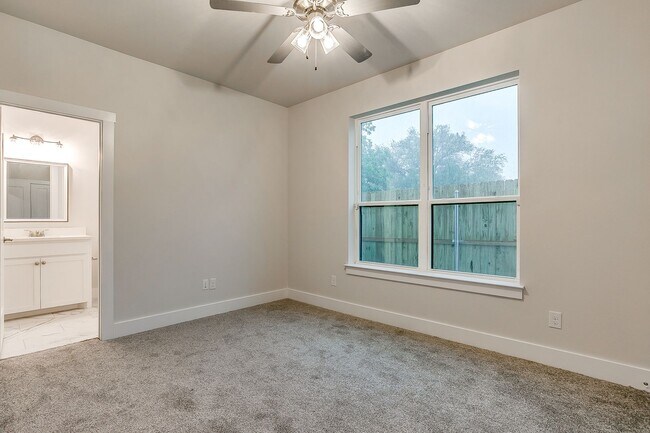 Building Photo - 3147 Forest Park Blvd