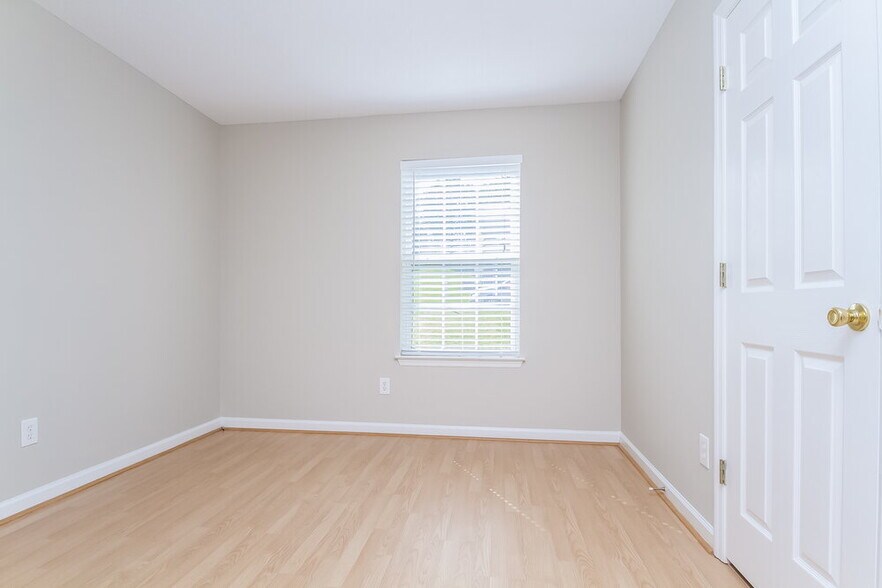 Building Photo - 1052 Blue Mountain Ln