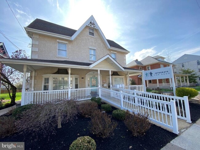 Building Photo - 478 E Main St