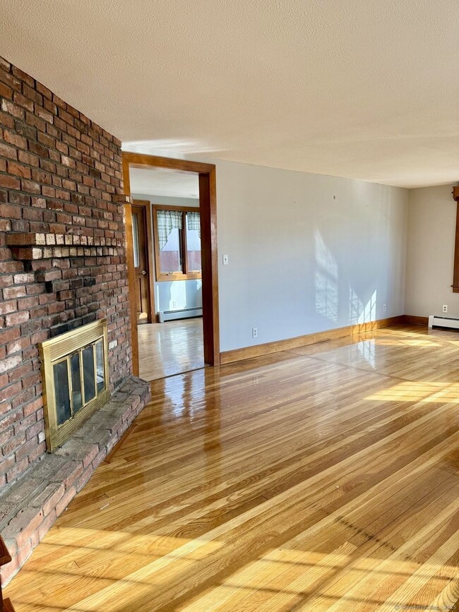 Building Photo - 399 High St