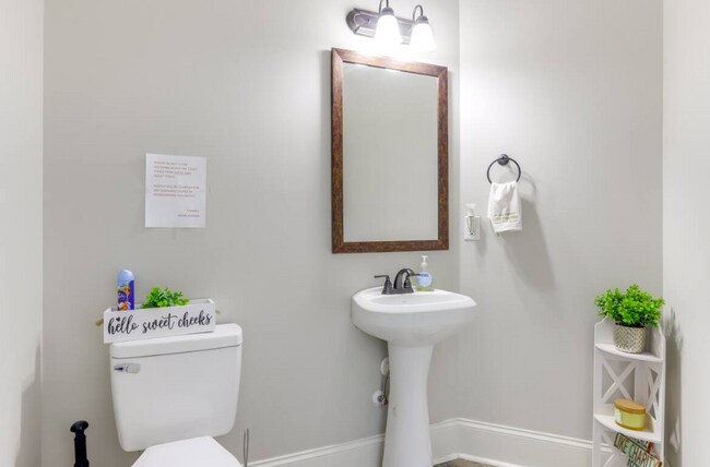 Building Photo - 135 Ravens Landing