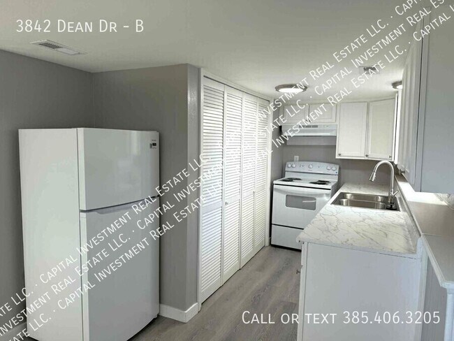 Building Photo - 3842 Dean Dr