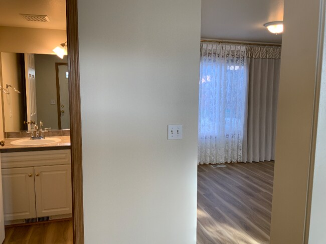 Building Photo - 7415 Village Dr E