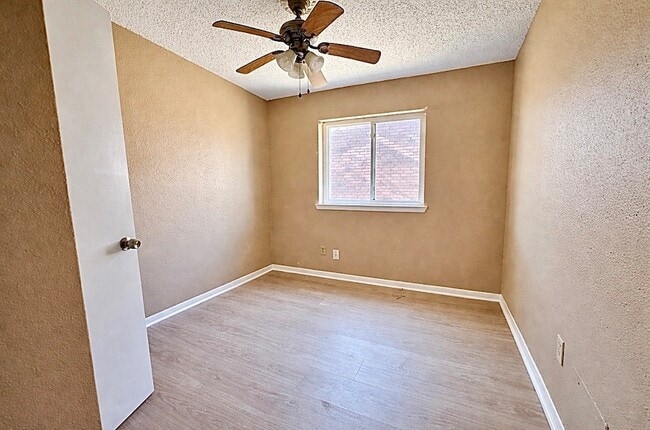 Building Photo - 3519 Cabin Pl