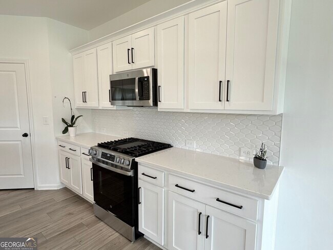 Building Photo - 207 Foxhill Dr