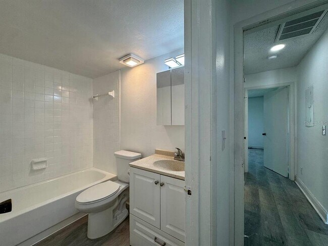 Building Photo - 5102 Lawnton Ct