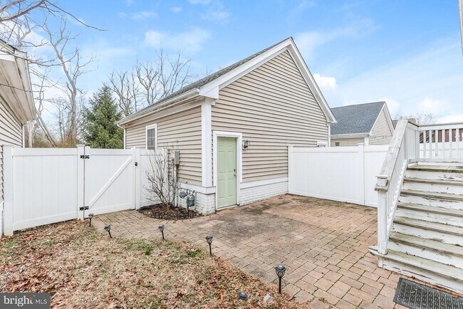 Building Photo - 53 Malsbury St