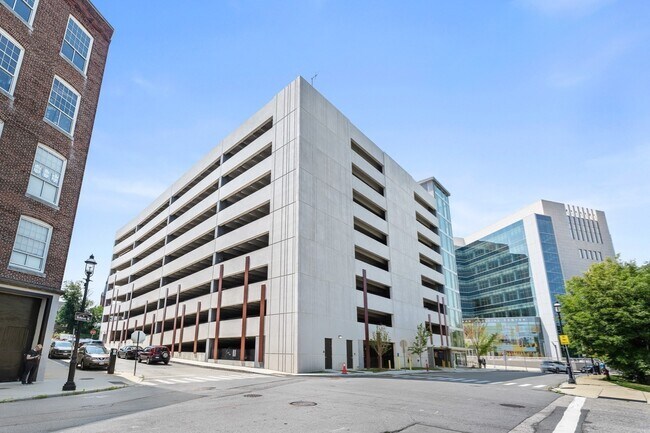 Building Photo - 240 Jackson St