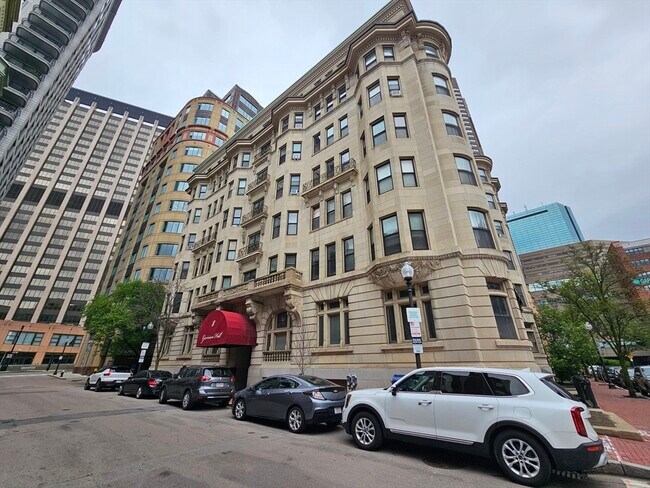 Building Photo - 8 Garrison St