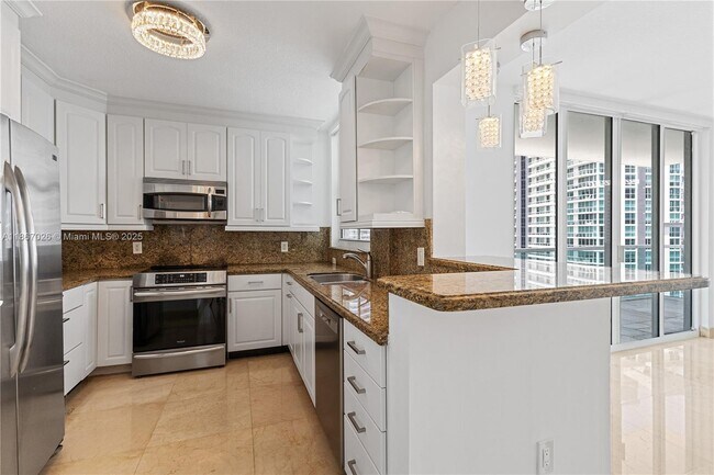 Building Photo - 1250 S Miami Ave