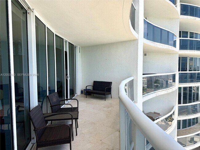 Building Photo - 17201 Collins Ave