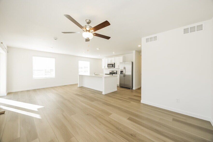 Building Photo - 8843 Blue Feather Lp