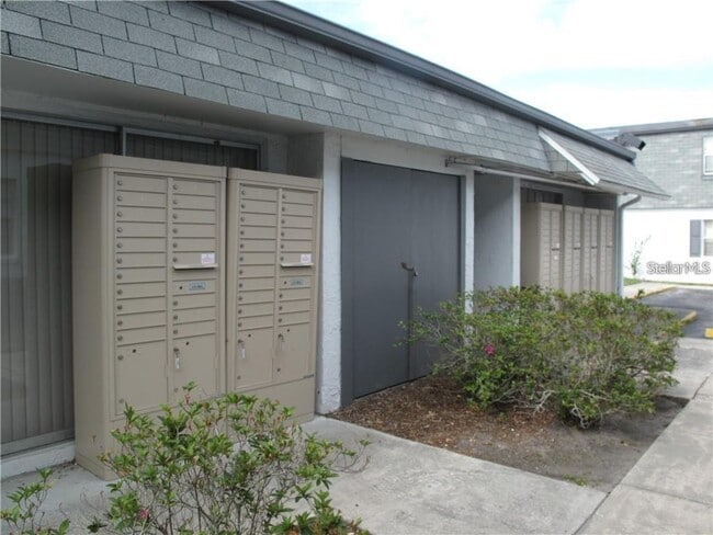 Building Photo - 1000 S Semoran Blvd