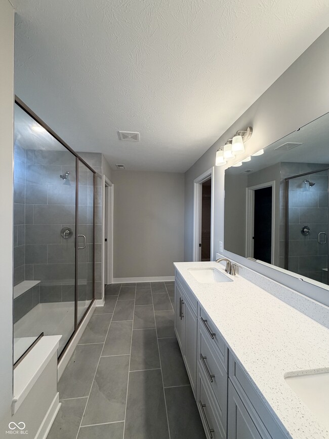 Building Photo - 908 Edmonds Pl