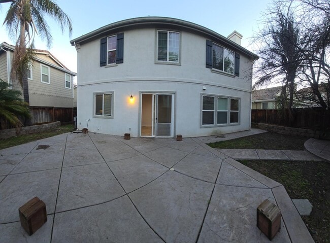 Building Photo - 1457 Paradise Ln