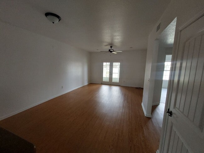 Building Photo - 2935 NE 7th St