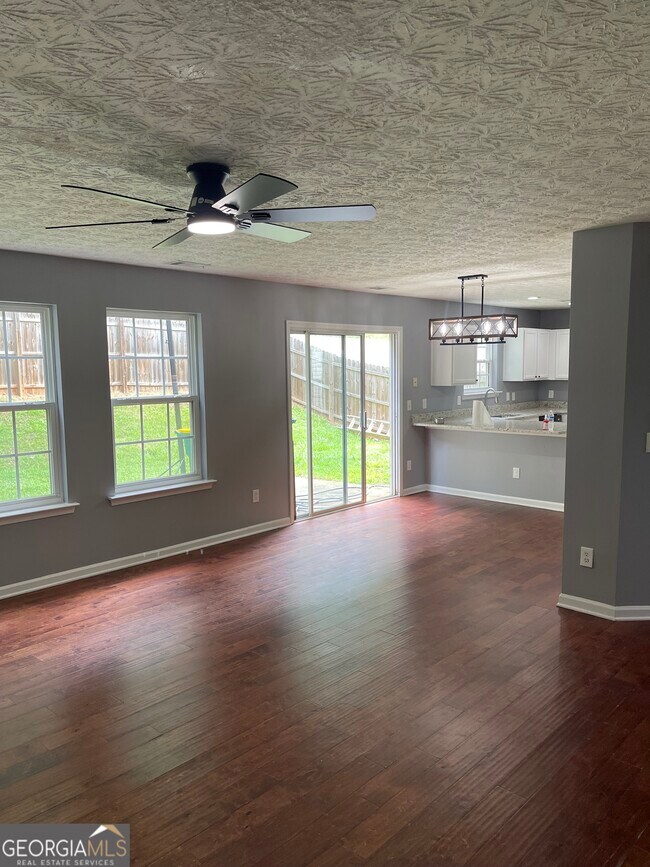 Building Photo - 116 Village Trce