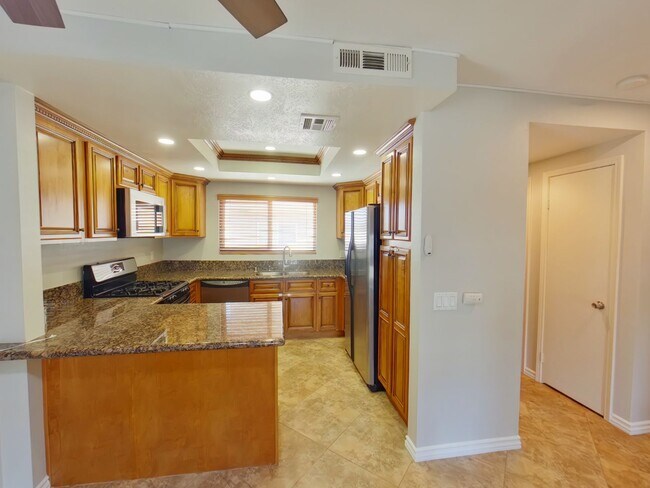 Building Photo - **Open House** Friday, June 12th, TIME: 3:30pm - 4:30pm