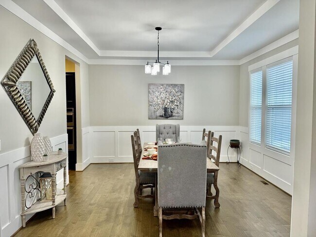 Building Photo - 1316 Spicer Ln