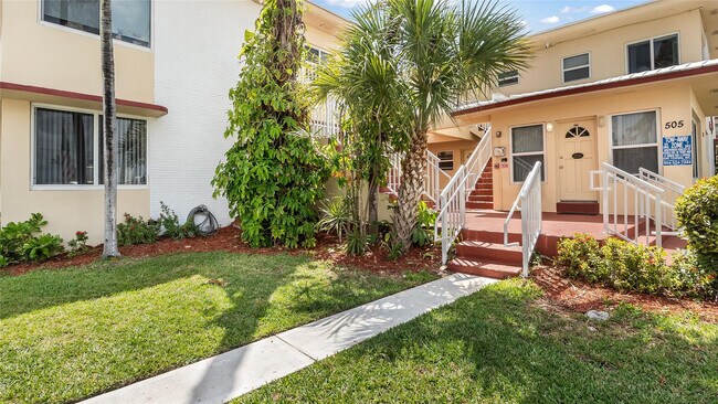 Building Photo - 505 S Ocean Dr