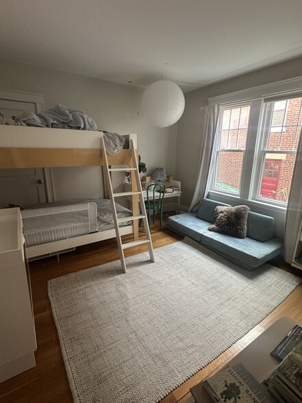 Building Photo - 65 Reservoir St