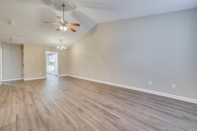 Building Photo - 1622 Emma St