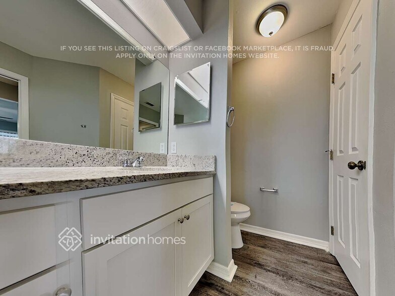 Building Photo - 5517 Highlands Vue Ln