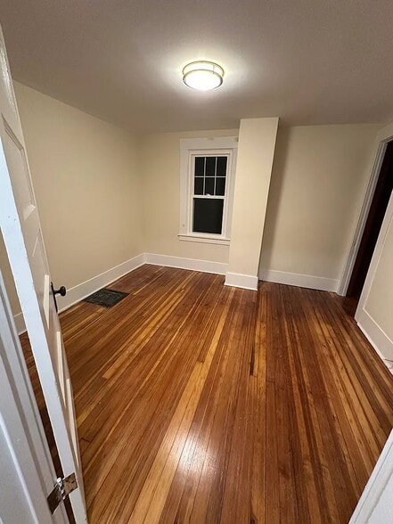 Building Photo - 452 Whittier Ave