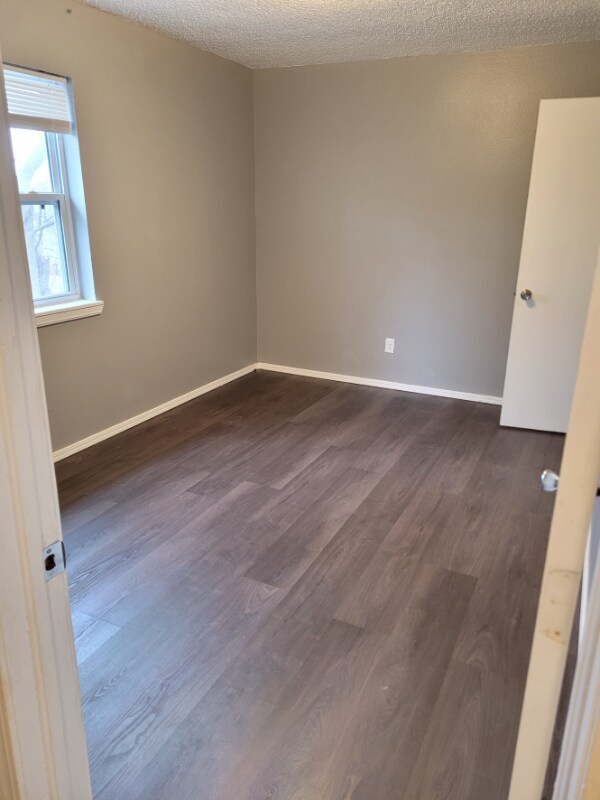 Building Photo - 1601 N Hills Blvd