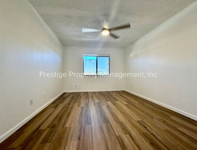 Building Photo - 6331 N Barcelona Ct