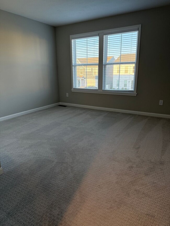 Building Photo - Silver Creek Meadows Subdivision