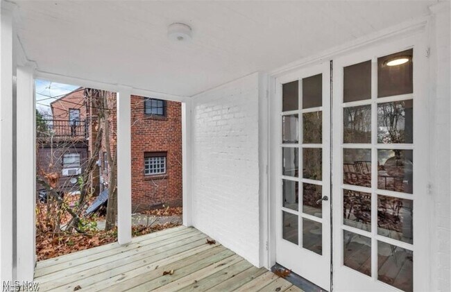 Building Photo - 3781 Washington Blvd