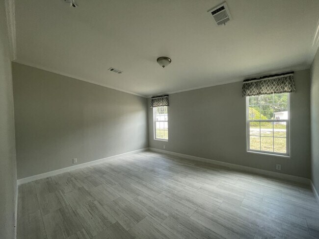 Building Photo - 13048 Orange Ave